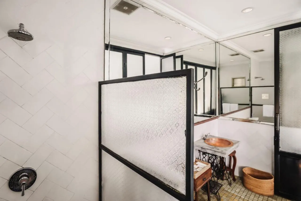 Brown Feather Hotel Seminyak