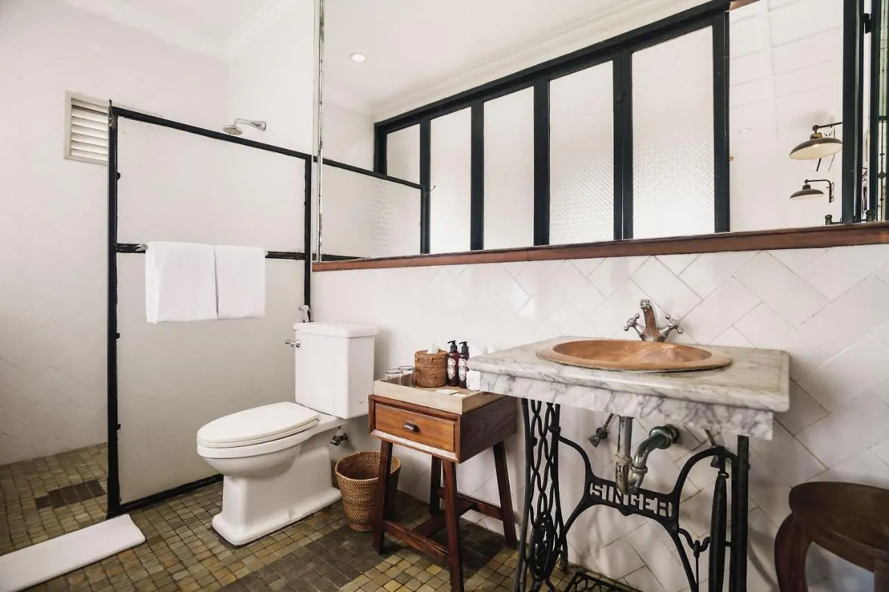 Brown Feather Hotel Seminyak
