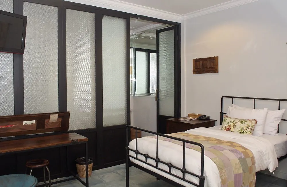 Brown Feather Hotel Seminyak