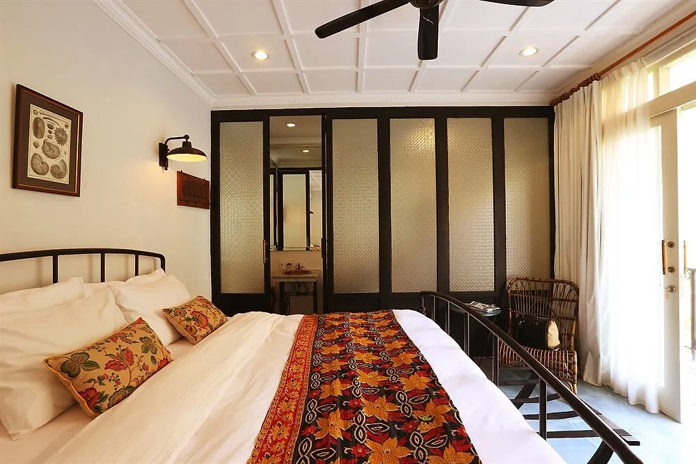 Brown Feather Hotel Seminyak
